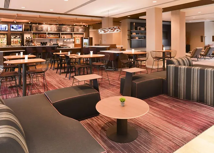 Courtyard By Marriott Toledo North